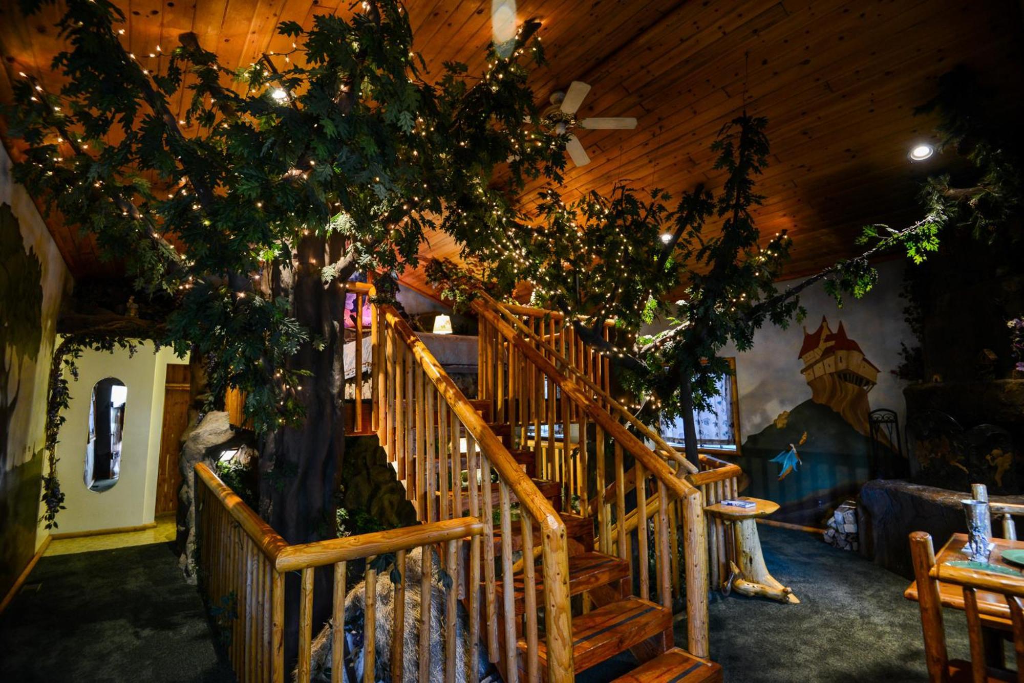 ביג בר לייק Castle Wood Theme Cottages- Couples Only מראה חיצוני תמונה