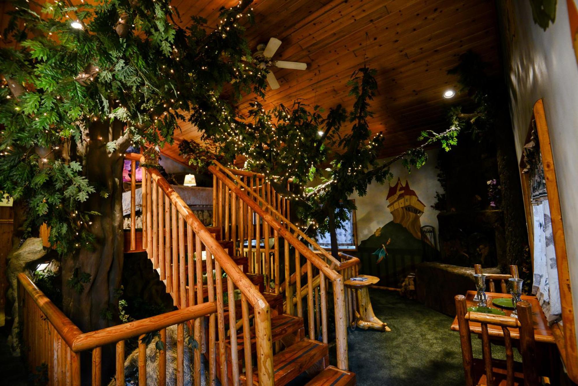 ביג בר לייק Castle Wood Theme Cottages- Couples Only מראה חיצוני תמונה